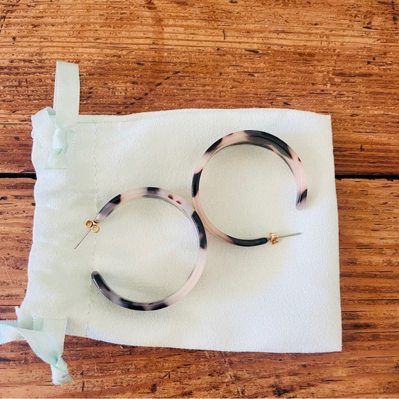 Chunky Thick Hoop Earrings - Spotted - Picture 6 of 6